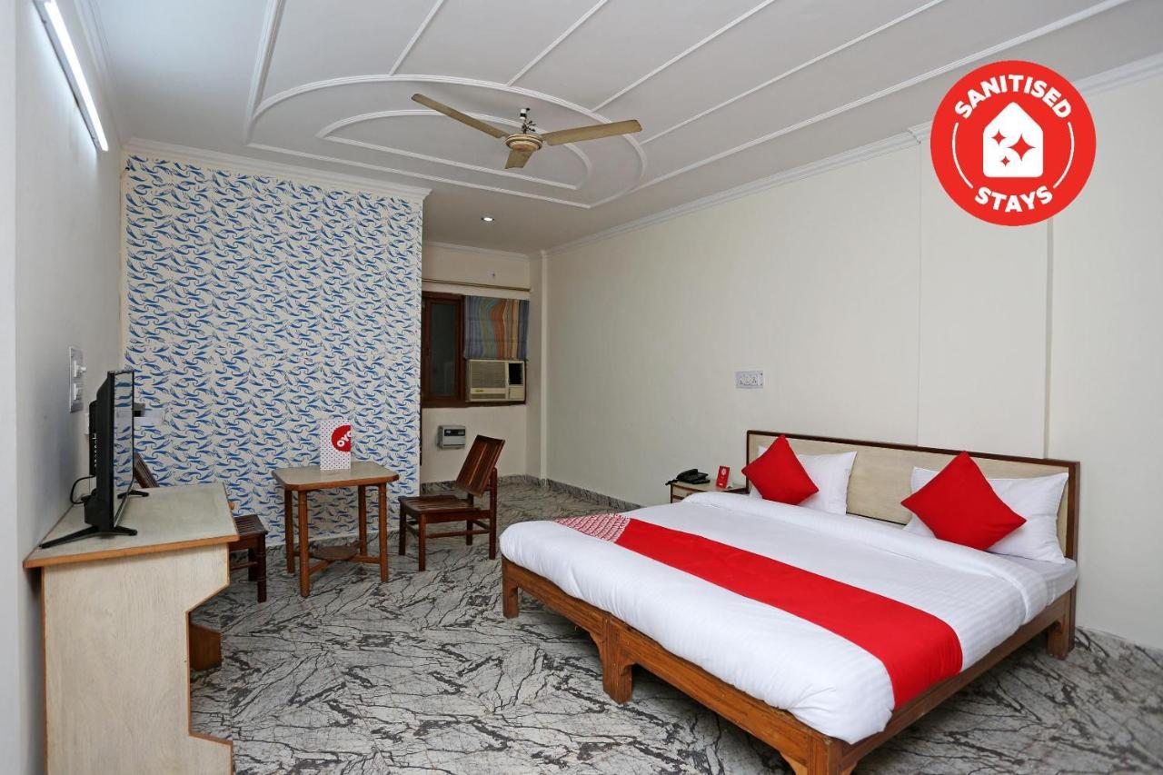 Oyo 14100 Hotel D Meridien Gurgaon Exterior photo