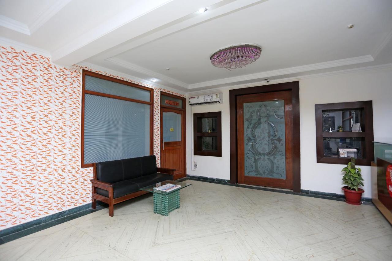 Oyo 14100 Hotel D Meridien Gurgaon Exterior photo