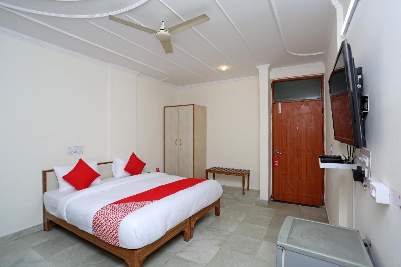 Oyo 14100 Hotel D Meridien Gurgaon Exterior photo