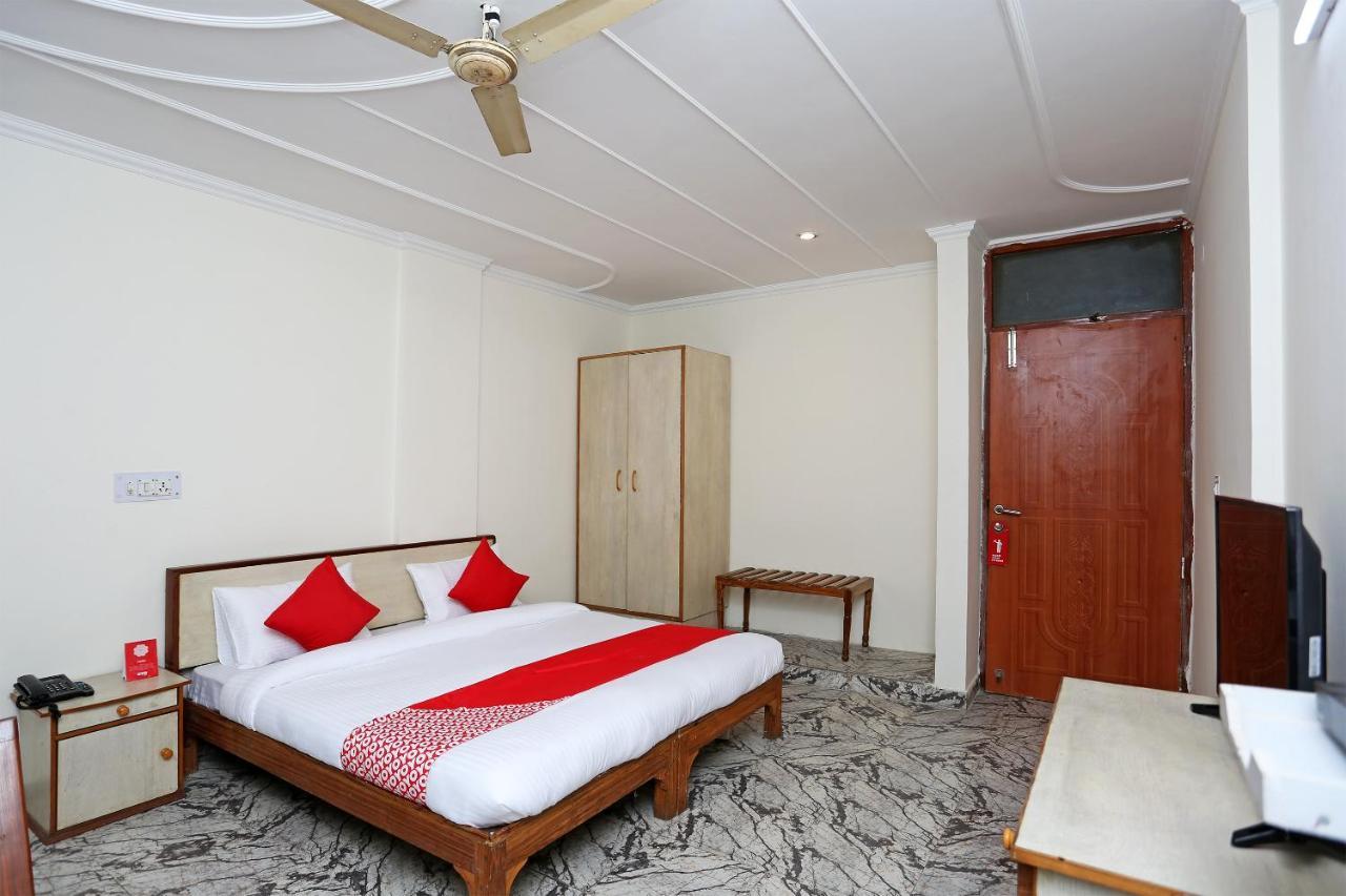 Oyo 14100 Hotel D Meridien Gurgaon Exterior photo