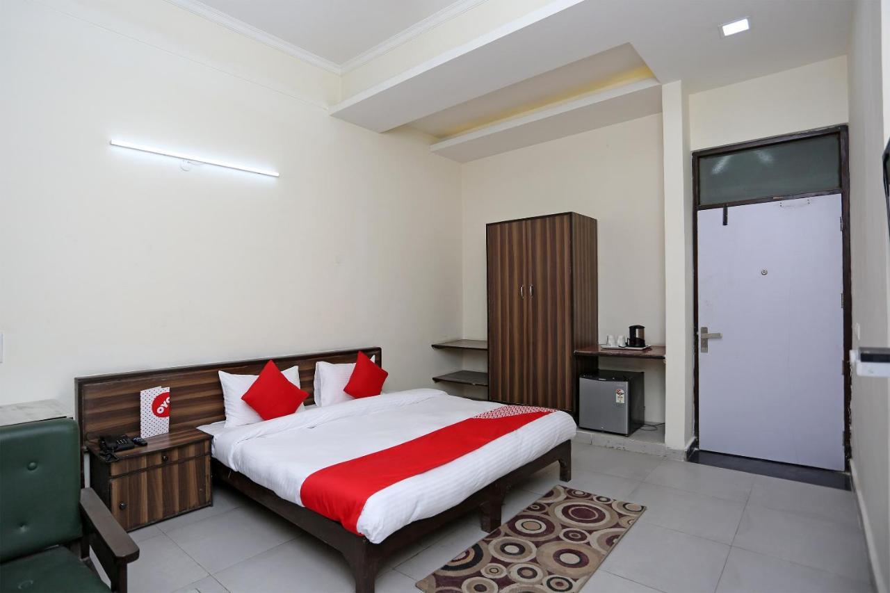 Oyo 14100 Hotel D Meridien Gurgaon Exterior photo