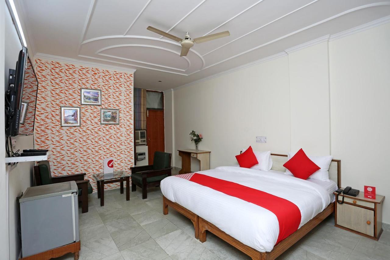 Oyo 14100 Hotel D Meridien Gurgaon Exterior photo