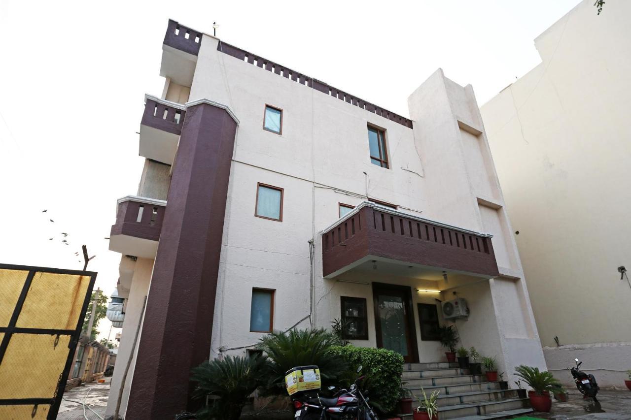 Oyo 14100 Hotel D Meridien Gurgaon Exterior photo